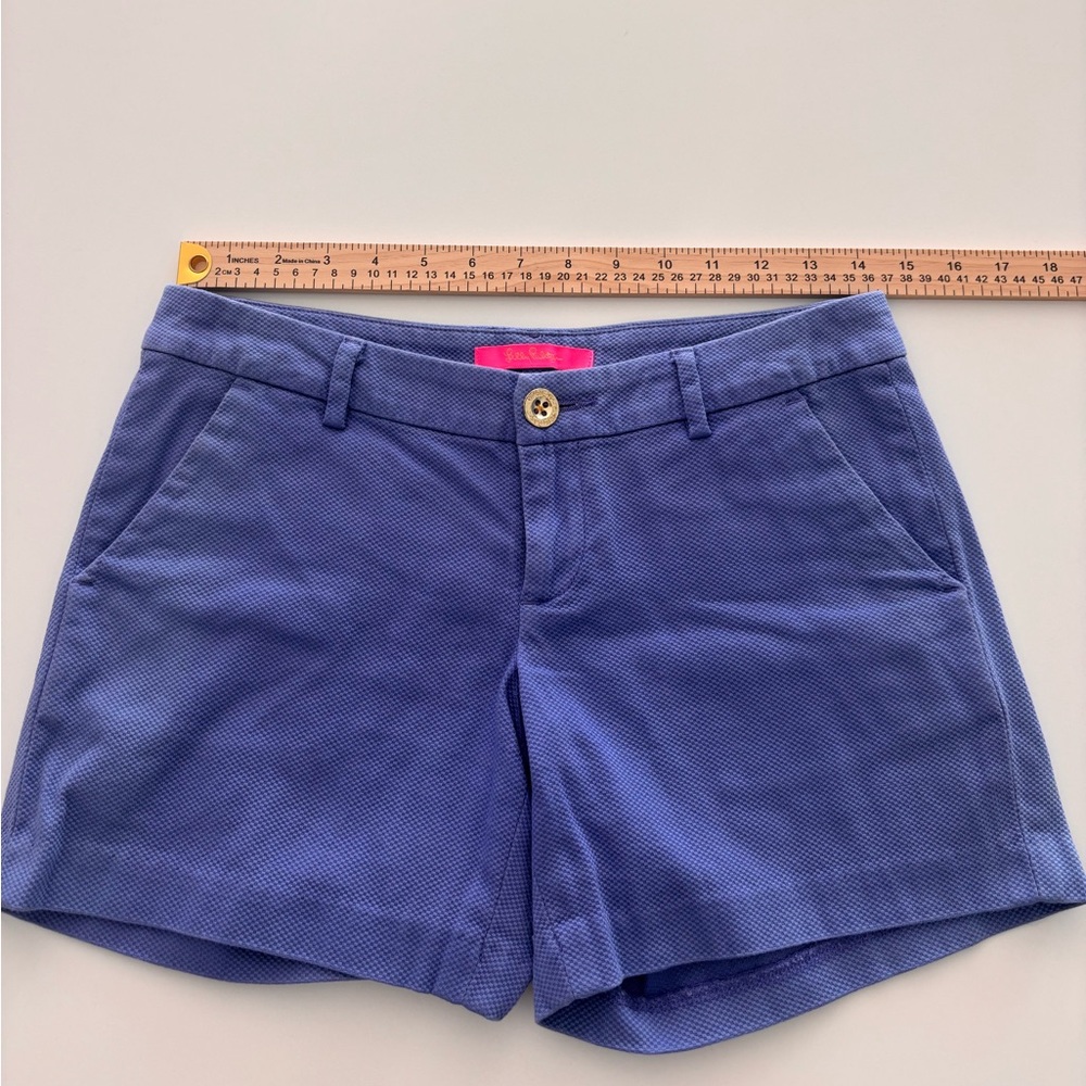Lilly Pulitzer Women's Blue Checked Shorts in Size 0
